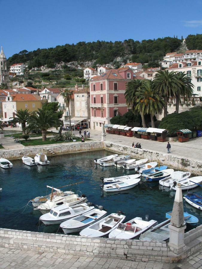 Hvar Attic Modern Design - Town Center With A Great View Hvar Town Luaran gambar