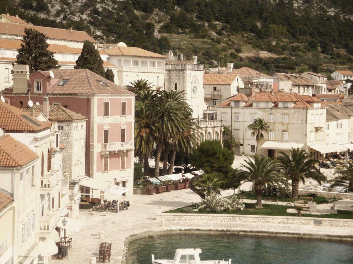 Hvar Attic Modern Design - Town Center With A Great View Hvar Town Luaran gambar